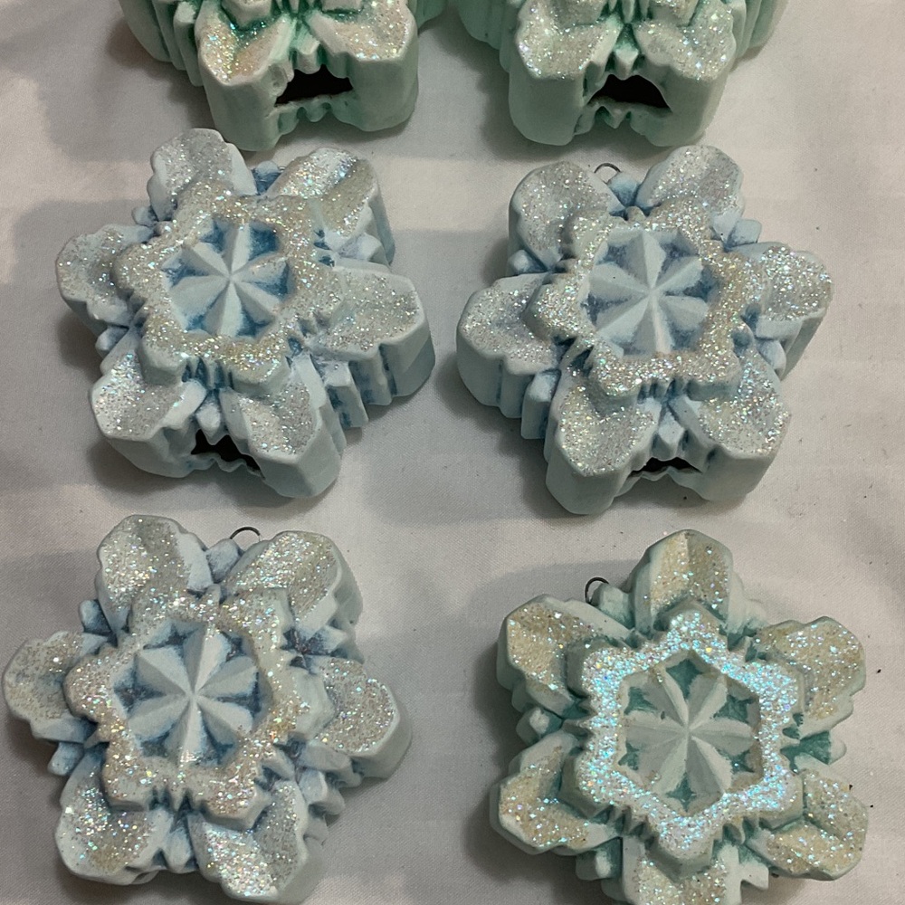 Snowflake ornaments - Picture 3 of 4